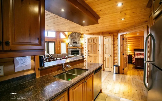 La Casa Kanata - Jacuzzi, Jazz Chardonnay