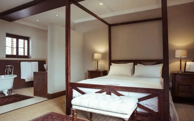 The Iris Boutique Hotel