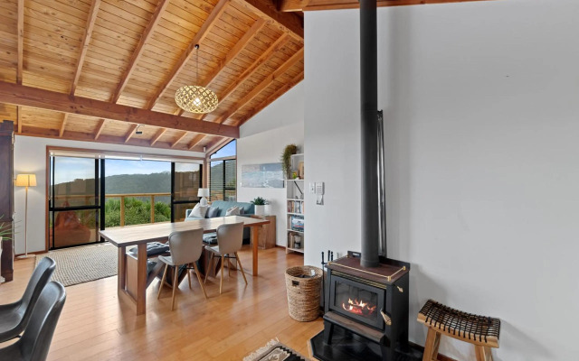 Perfectly Piha - Piha Holiday Home