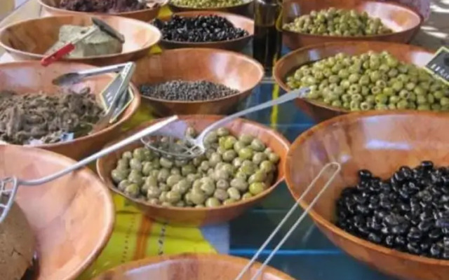 Villa With 4 Bedrooms in Saint-pierre-des-tripiers, With Wonderful Lak