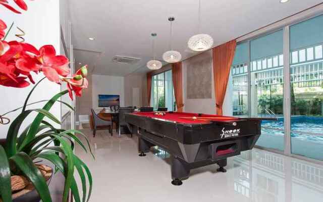 Jomtien Waree 8 - 6 Bedroom Pool Villa