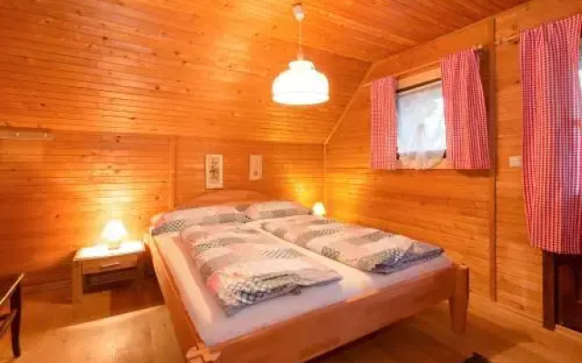 Erlebnis-Hutten Falkert