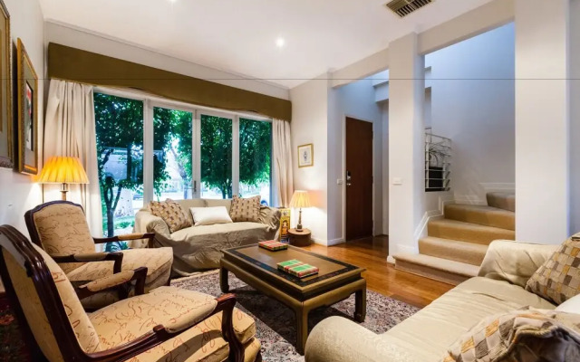 JASMINE, 2BDR Port Melbourne House