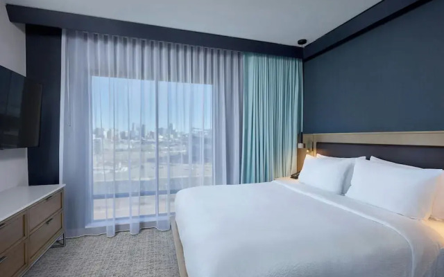 Courtyard by Marriott Denver Downtown Stadium Area
