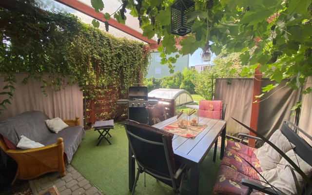 Pool & Lake Holiday Home