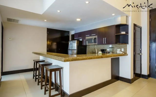 Aldea Thai Luxury Condohotel