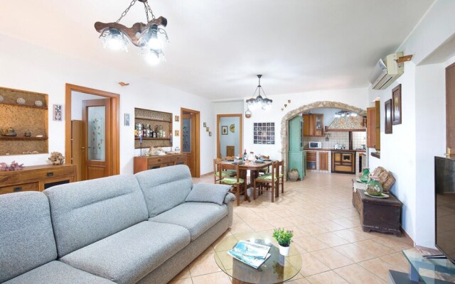 Stunning Home in Cittadella del Capo With 4 Bedrooms, Private Swimming Pool and Outdoor Swimming Pool