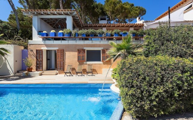 Mallorca front line property sea access