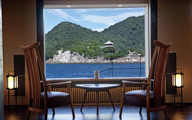 Migiwatei Ochi Kochi