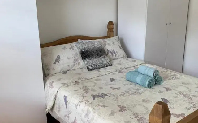 London Retreat at Hindsley's Place