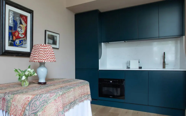 Upper Addison Gardens II by Onefinestay