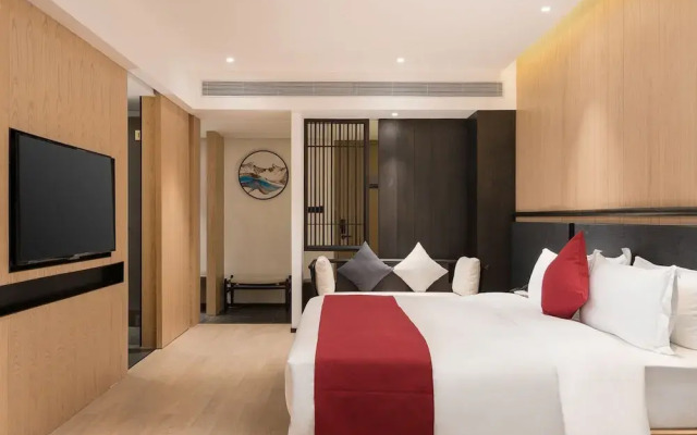 Huali Hotel