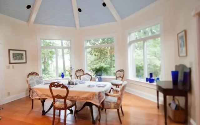Heron Cove Bed & Breakfast