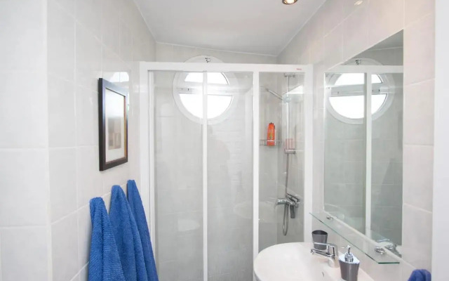 2 Bedrooms 2 Bath