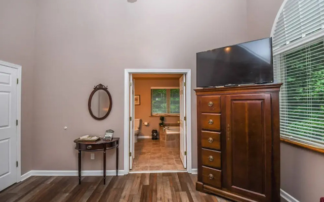 Scenic Overlook 6 Bedroom House