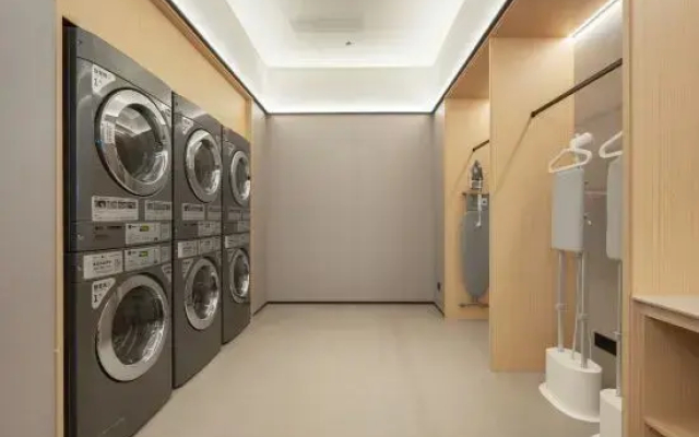 JI Hotel (Ningbo Dongbu Xincheng Banji Baihuo)