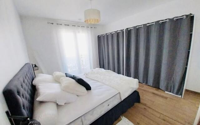 Luxury 2 bedrooms with Parking&Terrace