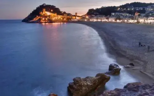 Apartment Lets Holidays Tossa de Mar Beach