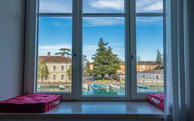 Cabanon Urban Apartments