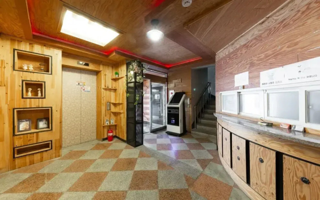 Iksan Tubucktel Mohyeon Branch