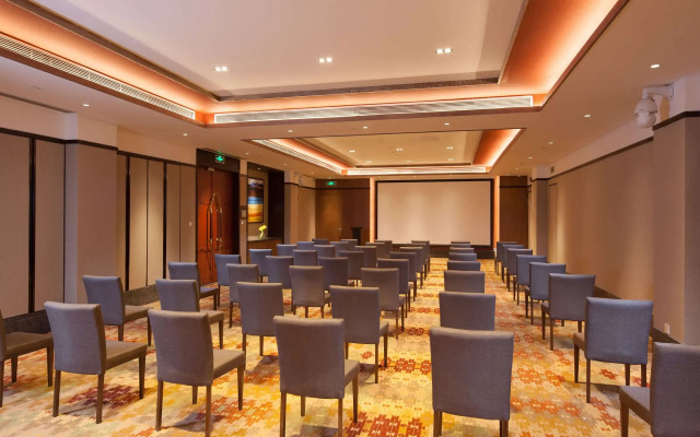 Hilton Garden Inn Shangri-La