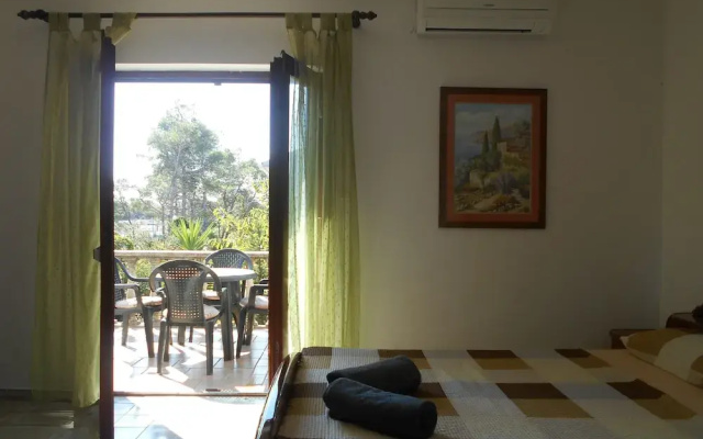 Cosy Apartment "elena" Near Center