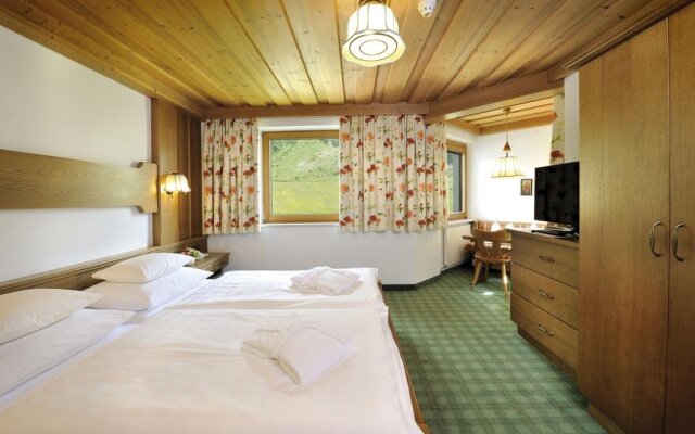 Alpenhotel Tirol