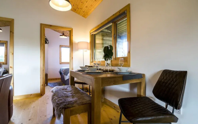 Laurel Lodge - Log Cabin - St Florence