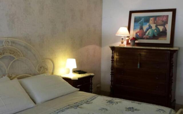 Villa Floridia, just 300 m from the sea