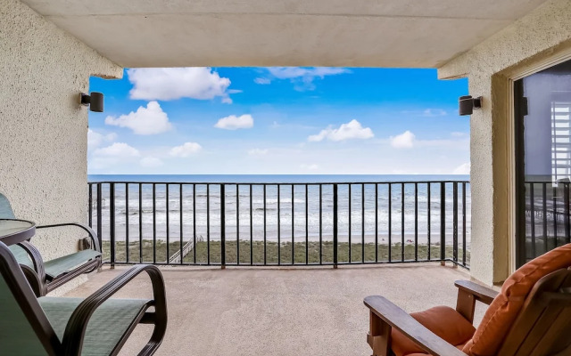 Ocean and Amelia Island View Condo with Oceanside Pool Access by RedAwning