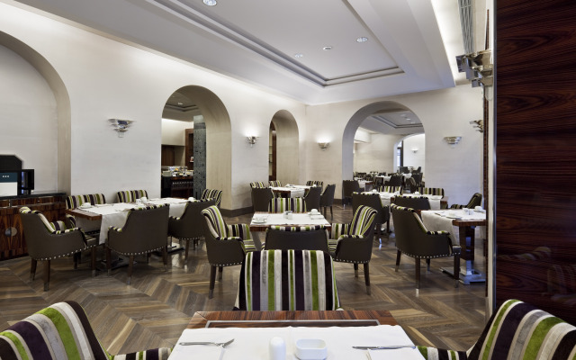 UNA HOTELS Decò Roma