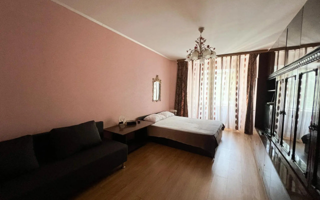 The comfort of Home on Komintern Street
