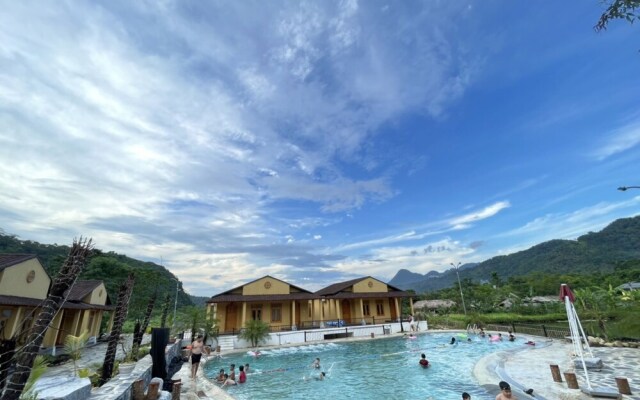Sky Bay Lodge