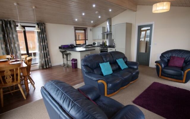 Chalet Loch Leven Lodge