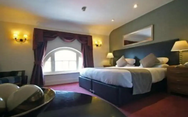 Dog & Partridge Hotel by Chef and Brewer Collection