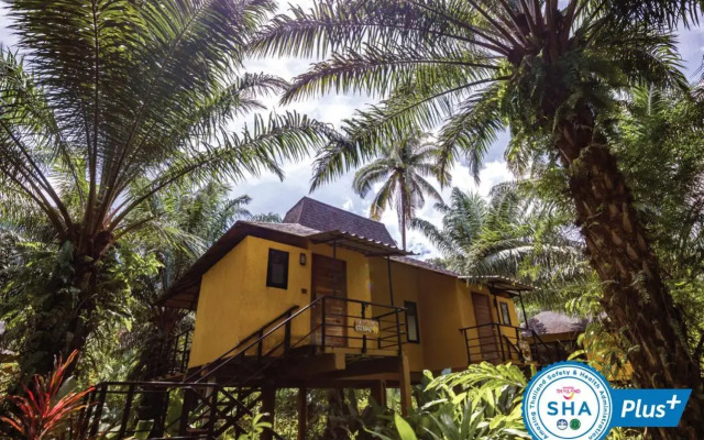 Anurak Community Lodge