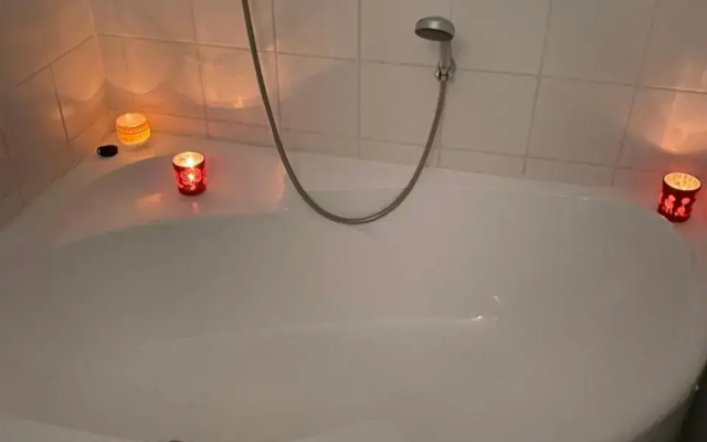 Viktória ~Vízparti ~ Medencés ~ Apartman