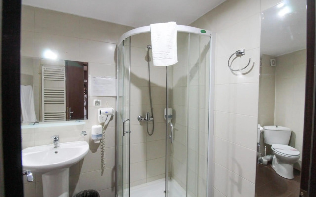 Hotel Razvan