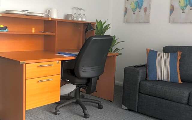 Budget Motel Rooms, 1Short St Morisset