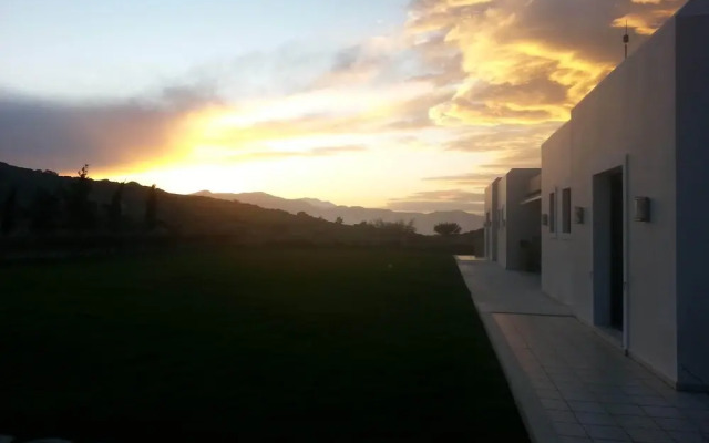 Luxurious Panoramic View Villa