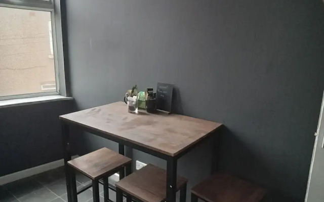 Sunny Seaside Apartment in Blackpool