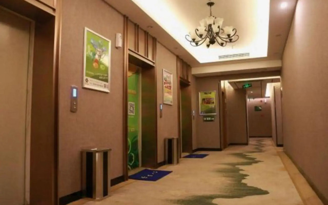 Leiketai Theme Hotel (Bengbu Railway Station Branch)