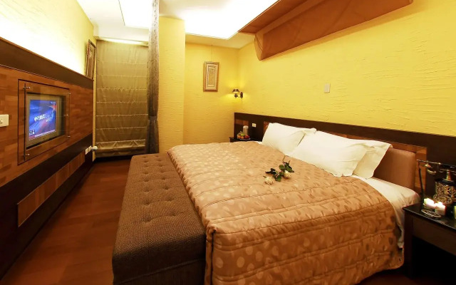 Florence Resort Villa - Italianate Villa