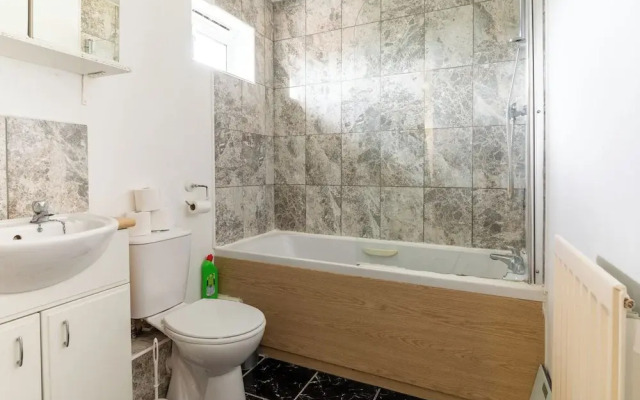 Charming Cosy Coach House in Fishponds, Bristol