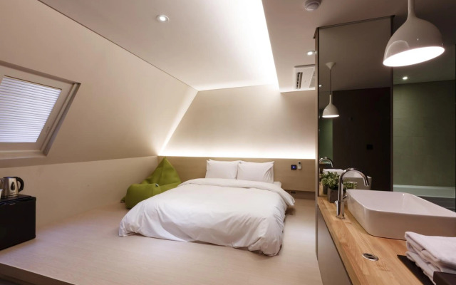 H Hotel Seocho