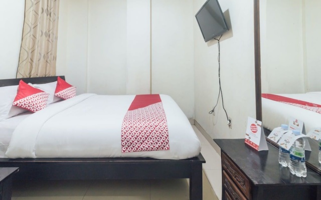 OYO 1872 Sakinah Grand Soabali Hotel – Guest Rooms – Ambon