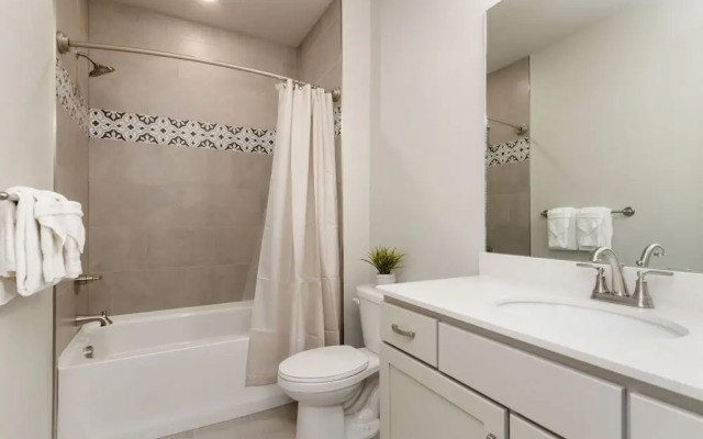 Noco Retreat - King Beds, Fireplace, Scenic Trails