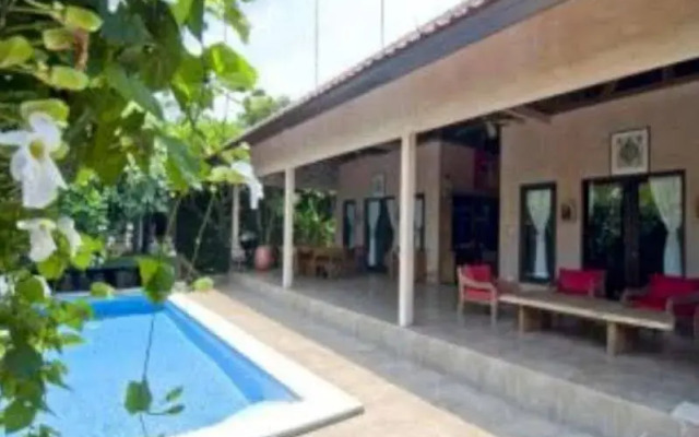 Villa Madu