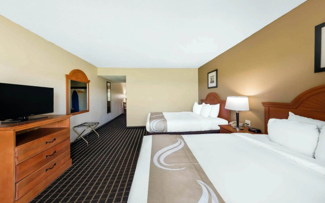 Quality Inn & Suites Sevierville - Pigeon Forge