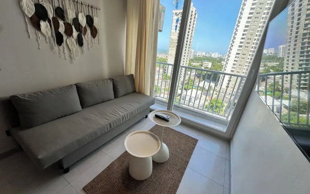 Modern Apt Near Beach & Center -Sunset47